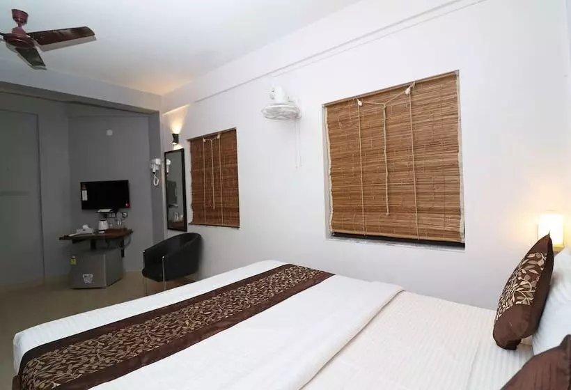 Hotelli Srj Inn By Oyo Rooms