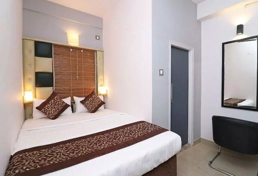 Hotelli Srj Inn By Oyo Rooms