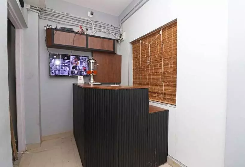 Hotelli Srj Inn By Oyo Rooms