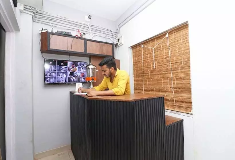 Hotelli Srj Inn By Oyo Rooms