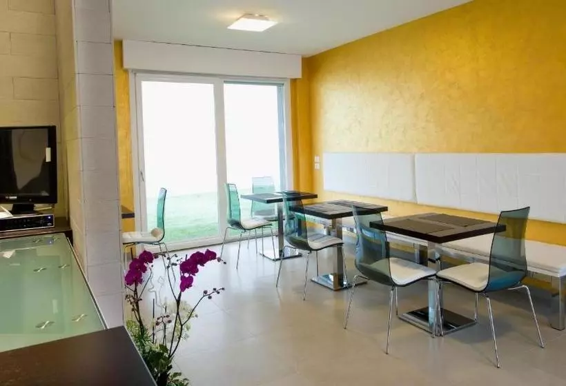 Jolie Bed And Breakfast