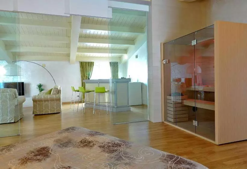 Jolie Bed And Breakfast