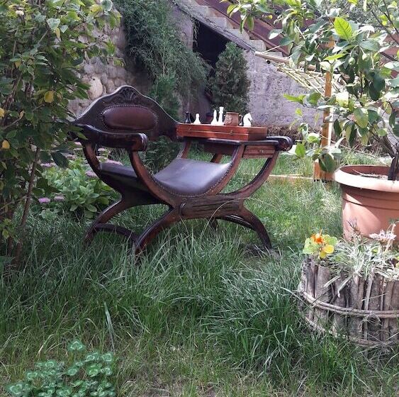 پانسیون Artsiv Guesthouse