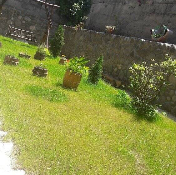 پانسیون Artsiv Guesthouse