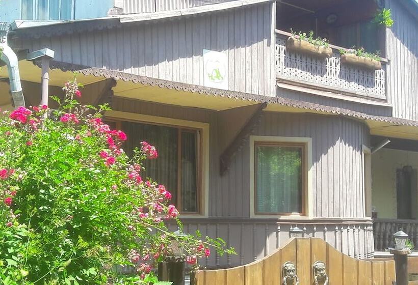 پانسیون Artsiv Guesthouse