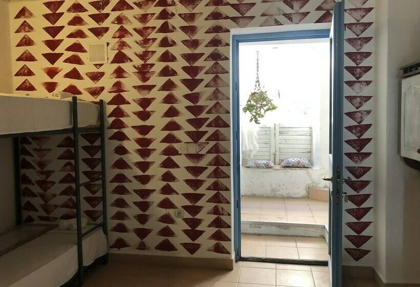 ユースホステル Kisas Place