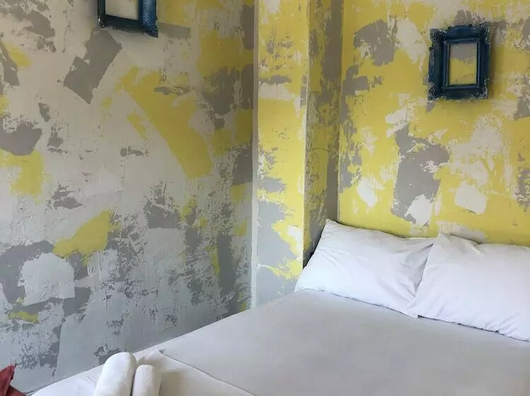 ユースホステル Kisas Place