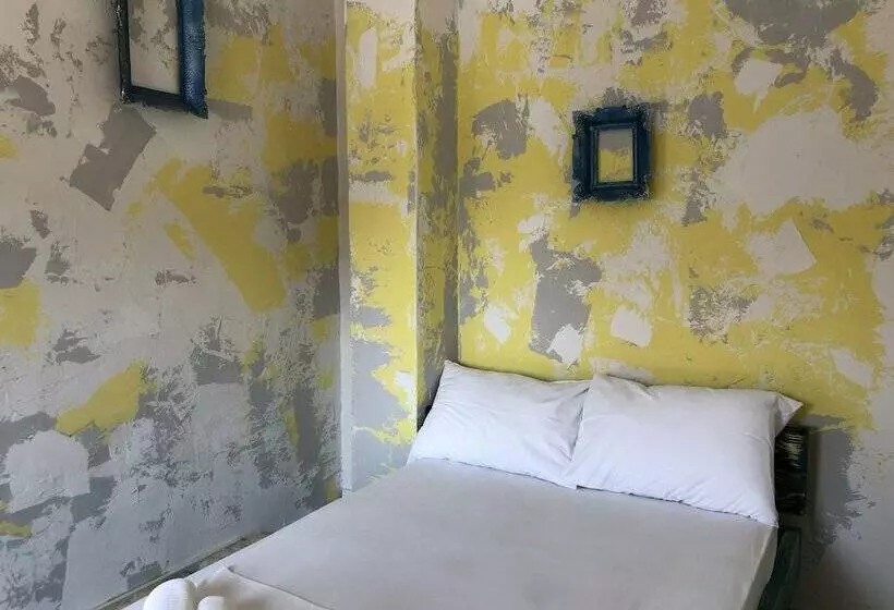 ユースホステル Kisas Place