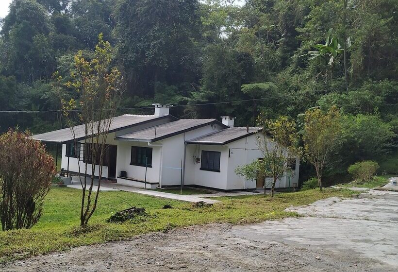 Garden Guest House Hostel