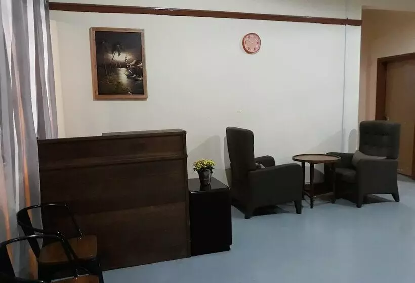 Garden Guest House   Hostel