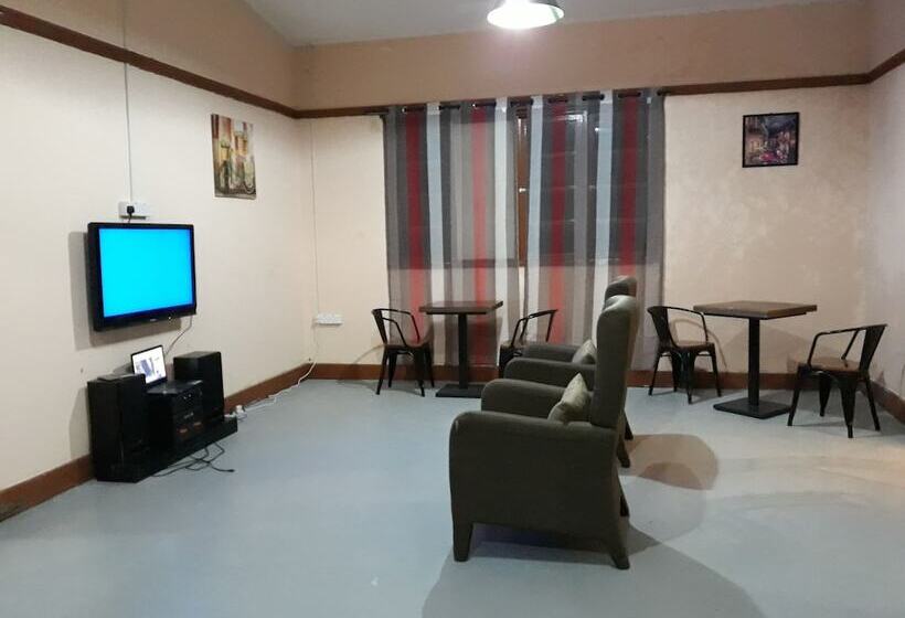 Garden Guest House Hostel