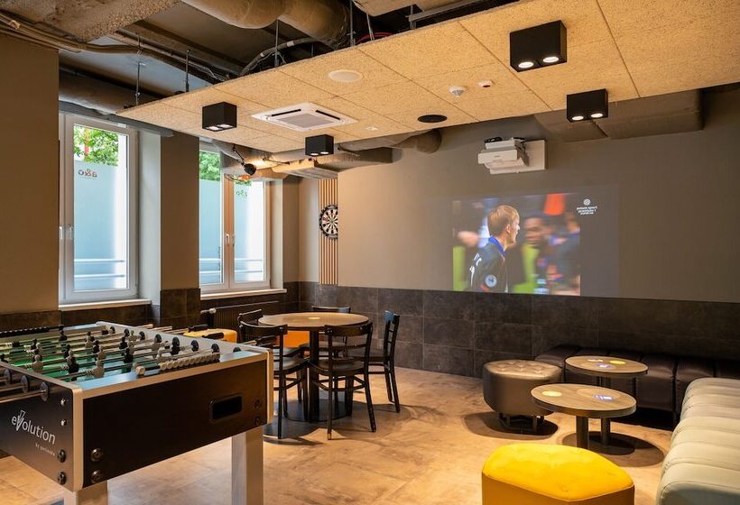 בית מלון כפרי A&o Warszawa Wola