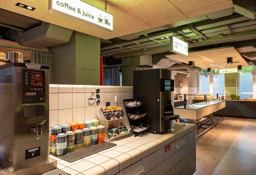 בית מלון כפרי A&o Warszawa Wola