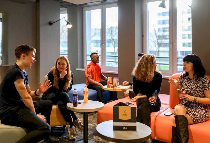 בית מלון כפרי A&o Warszawa Wola