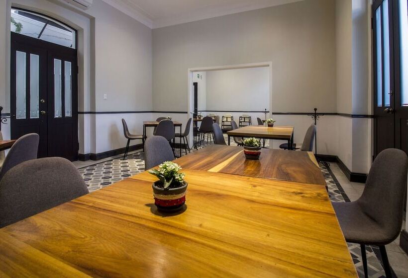 هتل Business Real 500