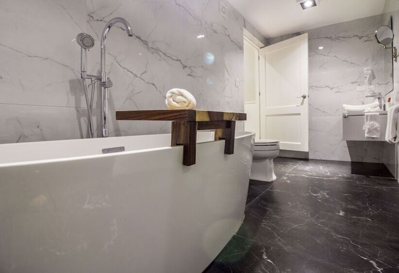 هتل Business Real 500