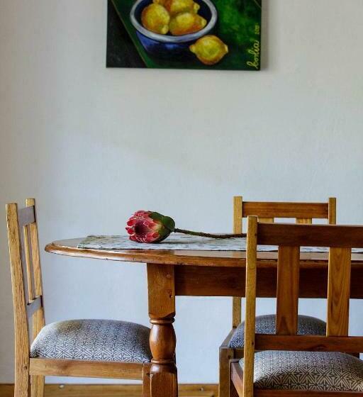 בית מלון כפרי Blue Lily Retreat