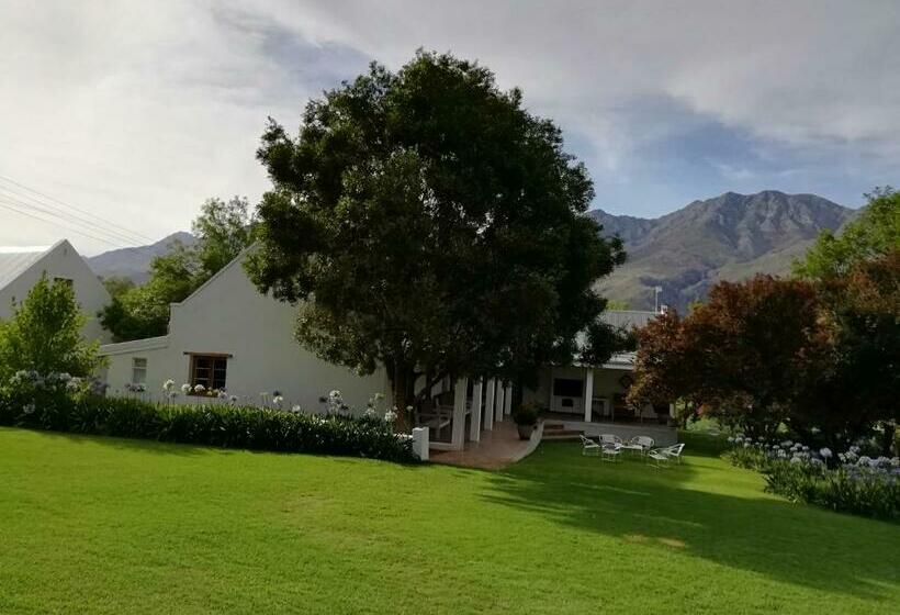 בית מלון כפרי Blue Lily Retreat