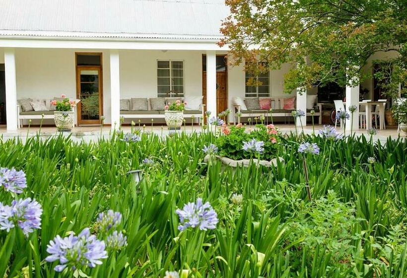 בית מלון כפרי Blue Lily Retreat