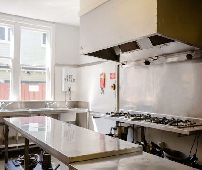 هاستل Haka House Christchurch