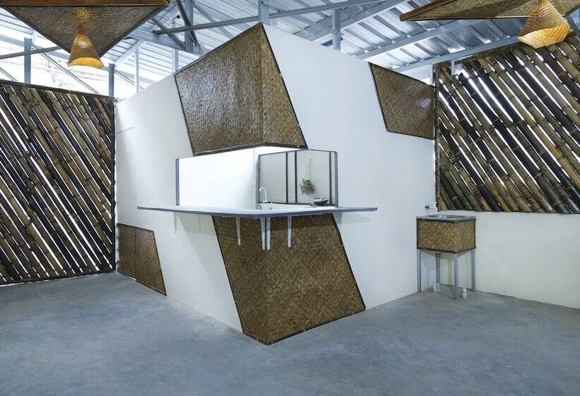 هاستل Oyo 265 Nurdiono House Kentungan