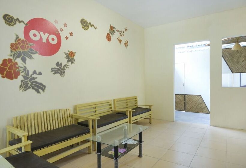 هاستل Oyo 265 Nurdiono House Kentungan