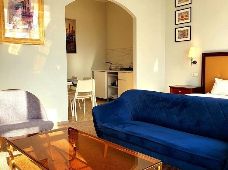 Holiday Suites Cracow