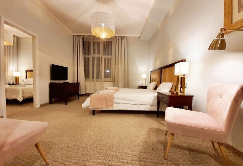 Holiday Suites Cracow