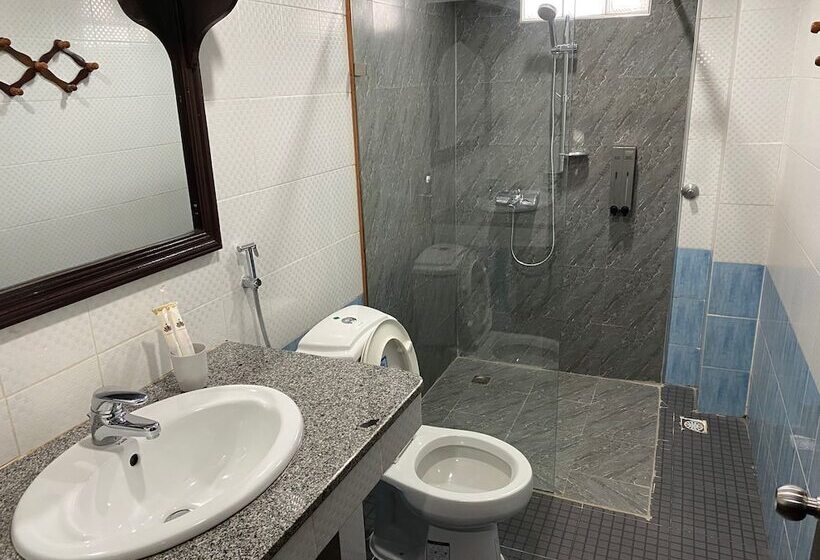 호텔 Anoulackkhenlao