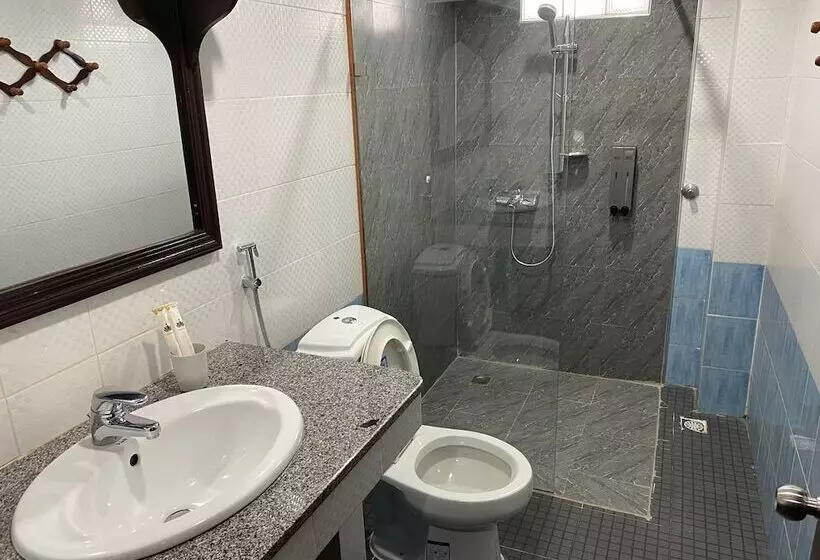 ホテル Anoulackkhenlao