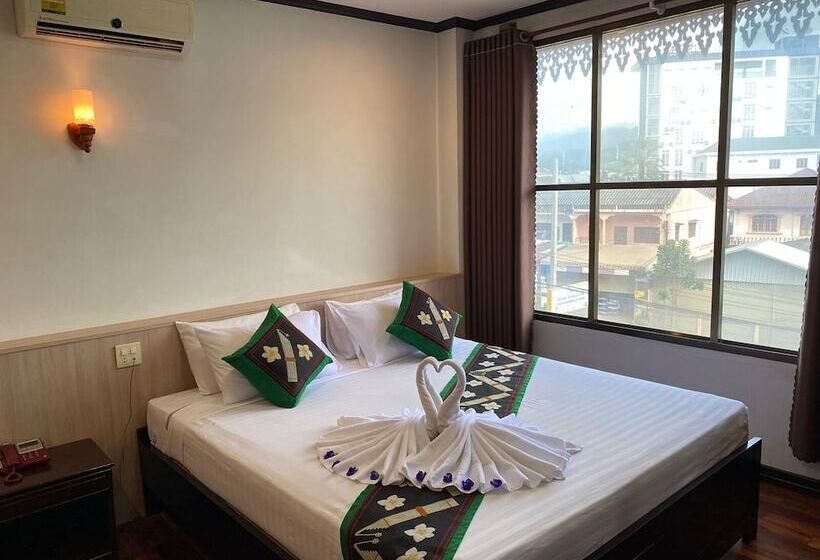 호텔 Anoulackkhenlao