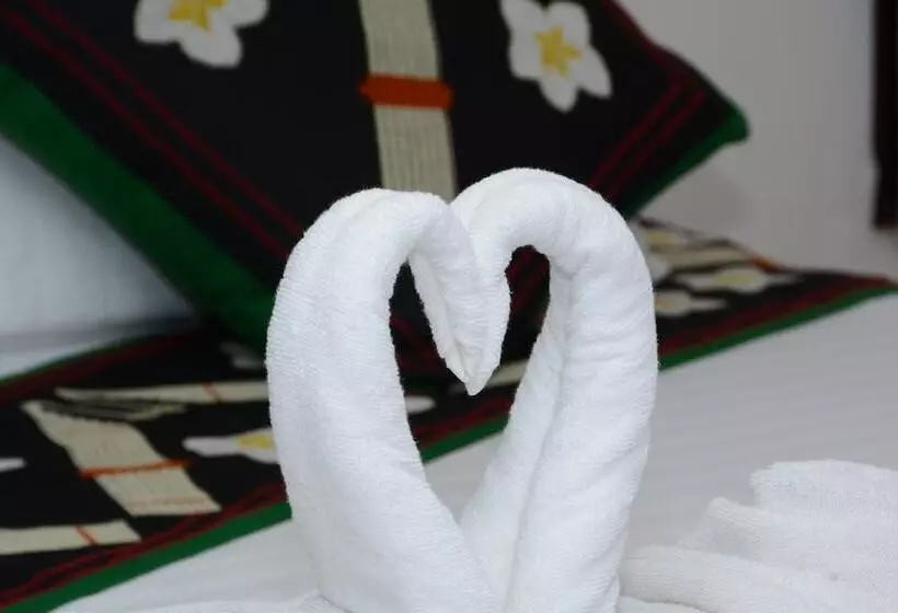 ホテル Anoulackkhenlao