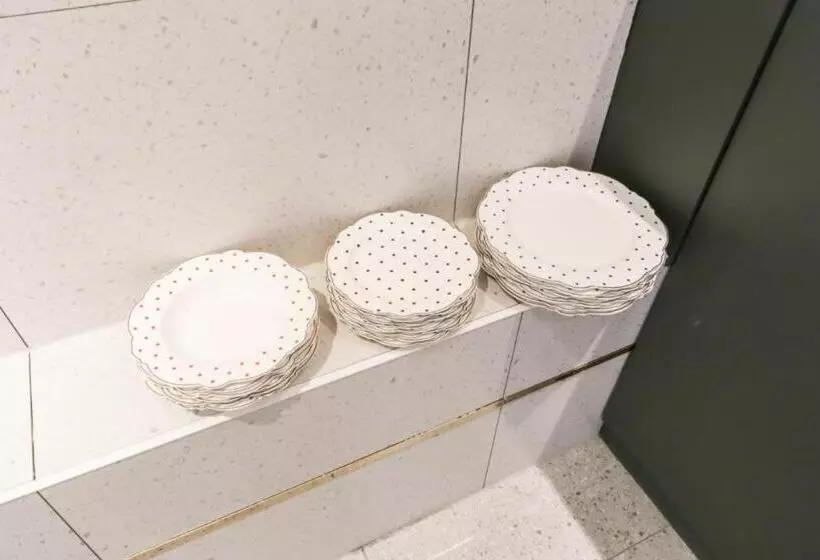 Changwon Brown Dot Hotel Palyong