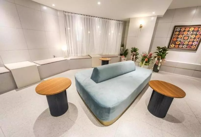 Changwon Brown Dot Hotel Palyong