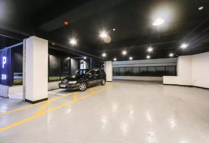 Changwon Brown Dot Hotel Palyong