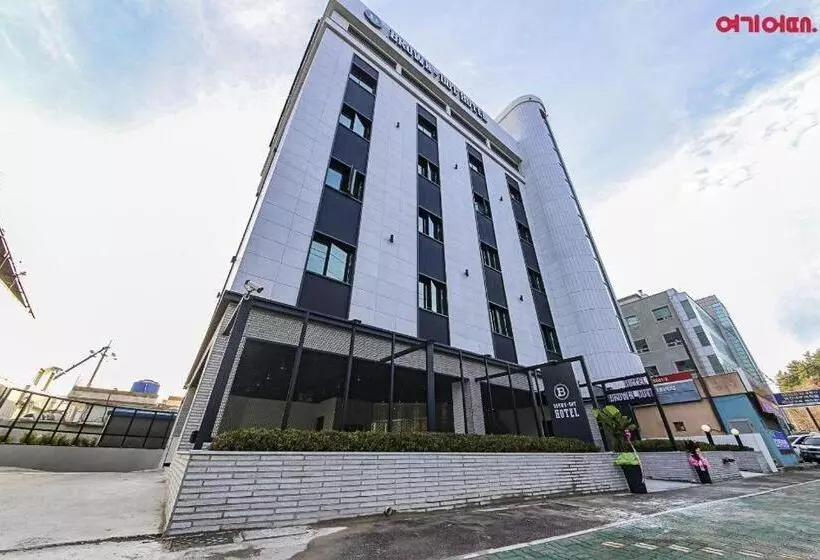 Changwon Brown Dot Hotel Palyong