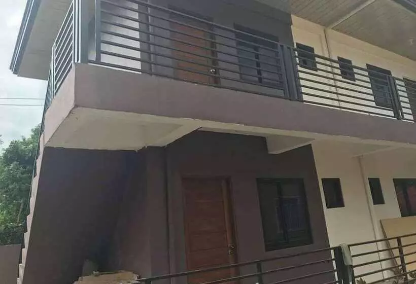 ホテル Chicos Apartments Pangasinan