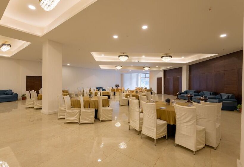 هتل Coral Resort And Spa Centrally Heated Mountain Side Resort Manali