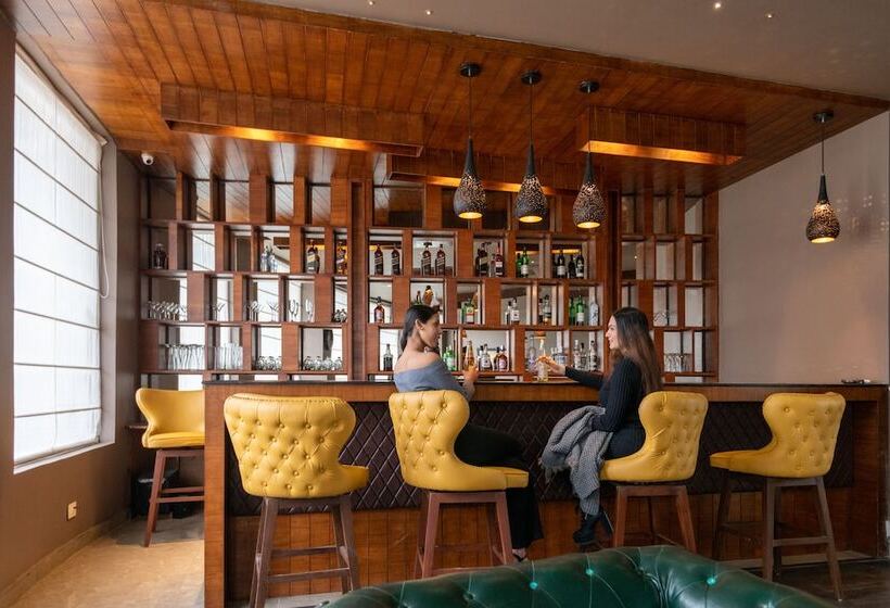 هتل Coral Resort And Spa Centrally Heated Mountain Side Resort Manali