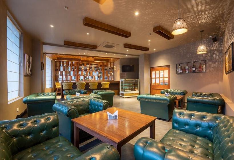 هتل Coral Resort And Spa Centrally Heated Mountain Side Resort Manali