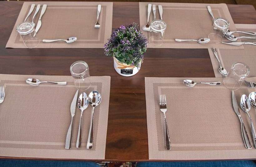 هتل Coral Resort And Spa Centrally Heated Mountain Side Resort Manali