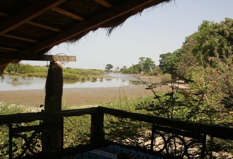 هتل Sarahma Lodge Simal