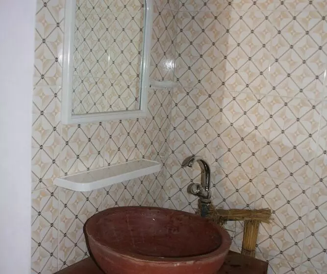 هتل Sarahma Lodge Simal
