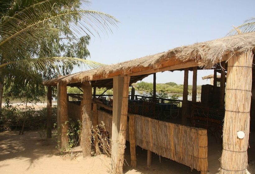 هتل Sarahma Lodge Simal