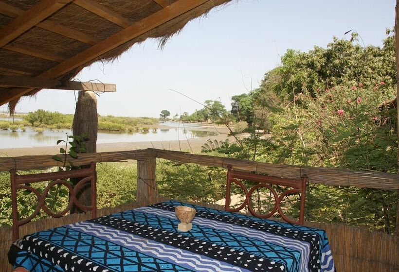 هتل Sarahma Lodge Simal