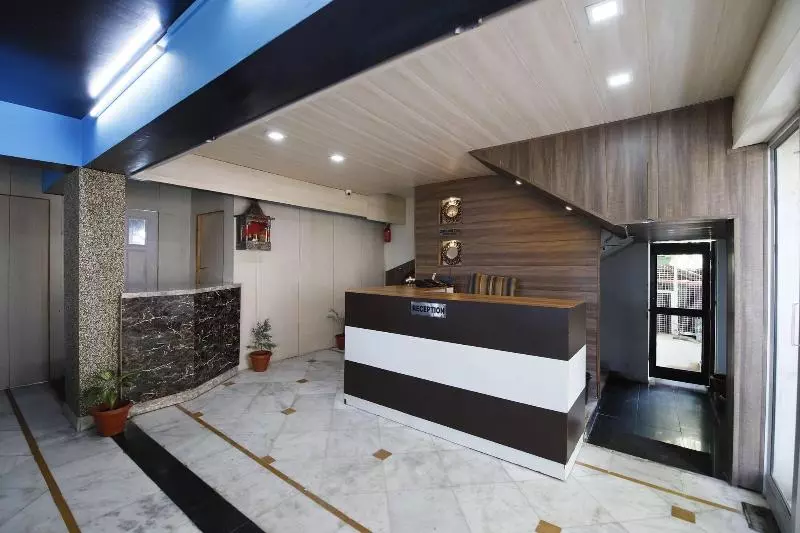 هتل Shimla Palace By Oyo Rooms