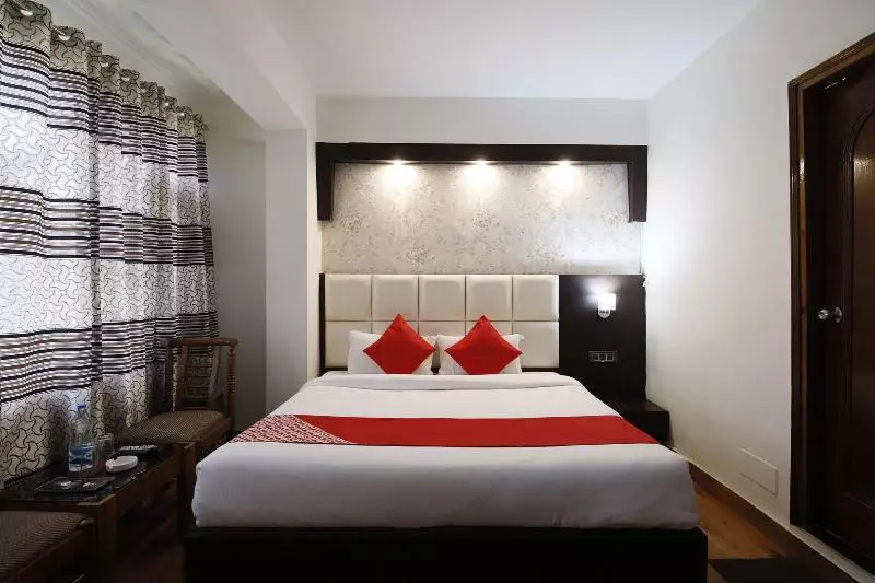هتل Shimla Palace By Oyo Rooms