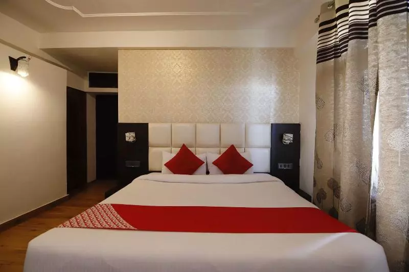 هتل Shimla Palace By Oyo Rooms