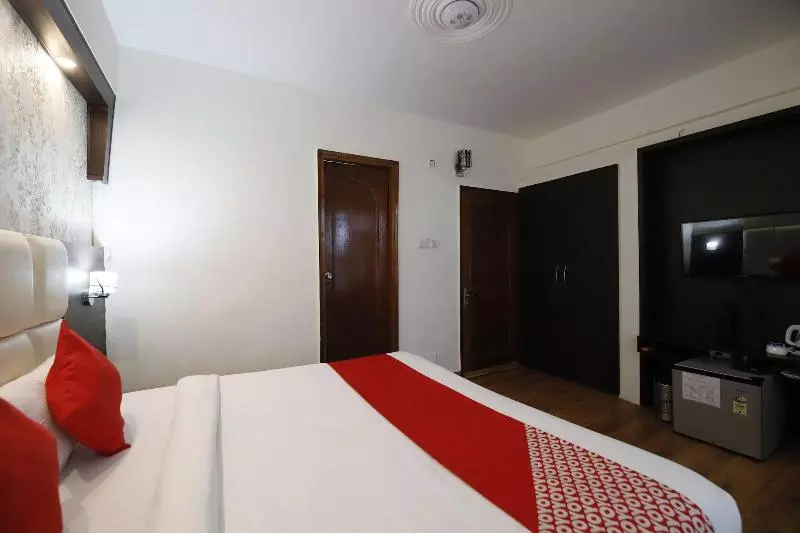 هتل Shimla Palace By Oyo Rooms