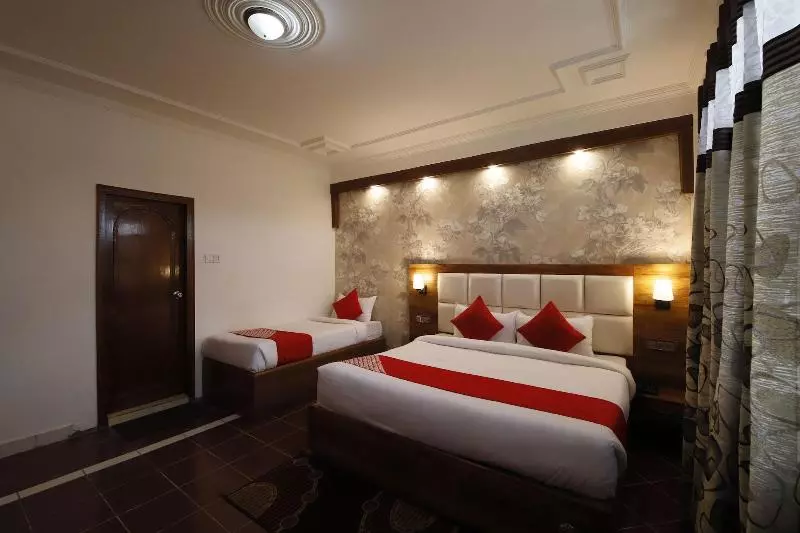 هتل Shimla Palace By Oyo Rooms